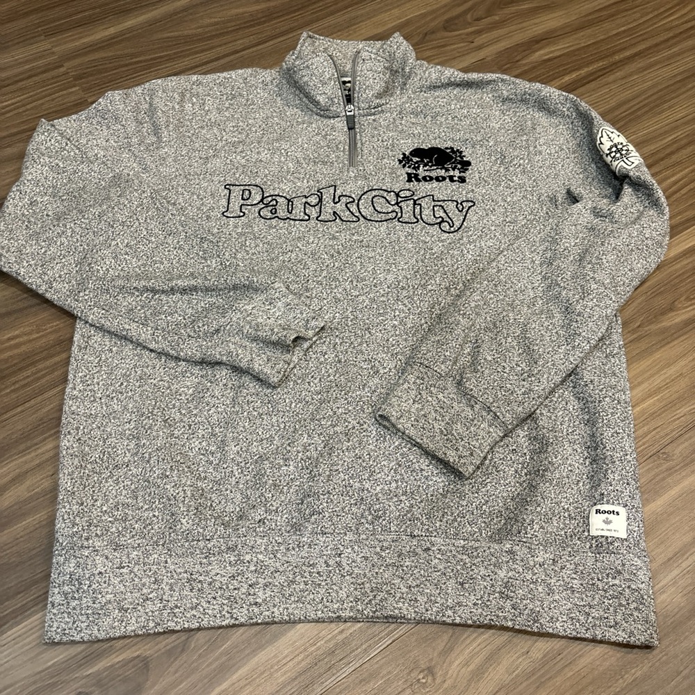 Roots quarter zip sweatshirt